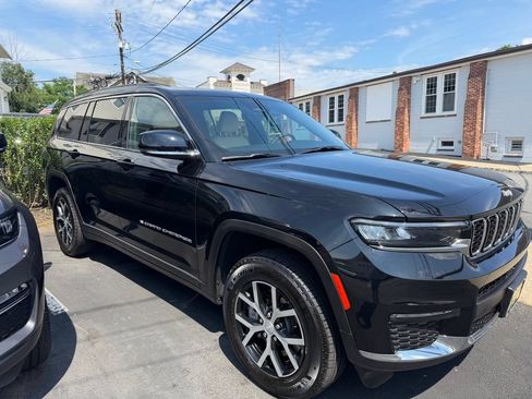 Used 2025 Jeep Grand Cherokee L Limited AWD/4WD image 3