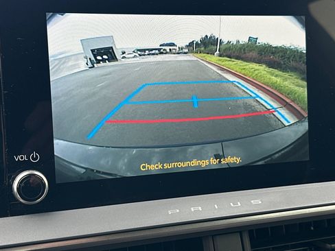 Used 2024 Toyota Prius XLE image 25