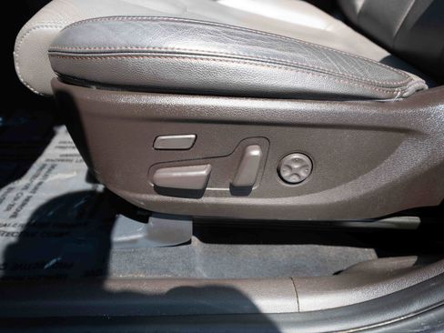 Used 2020 Hyundai Santa Fe Limited AWD/4WD image 12