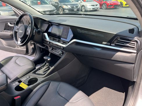 Used 2022 Kia Niro EX Premium FWD image 53