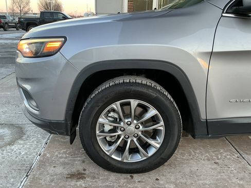 Used 2021 Jeep Cherokee Latitude Lux w/ Sun & Sound Group image 25