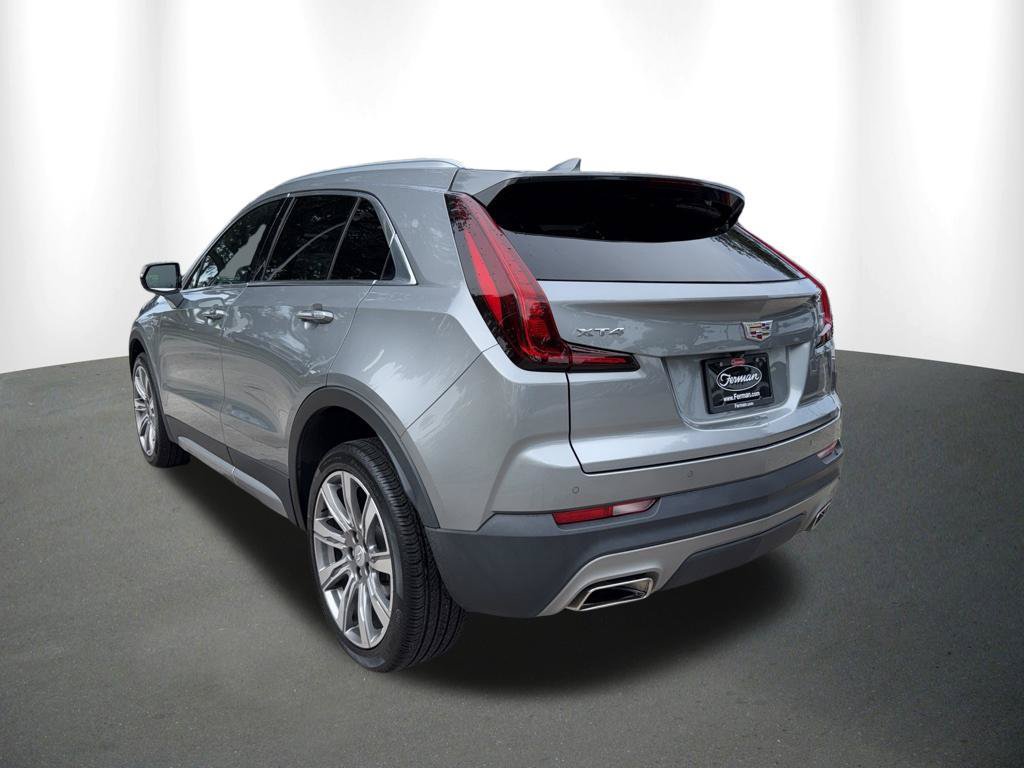 Used 2023 Cadillac XT4 Premium Luxury w/ Cold Weather Package FWD image 15