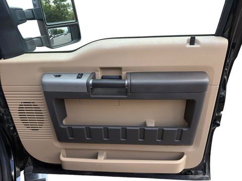 Used 2016 Ford F250 Lariat w/ Chrome Package AWD/4WD image 23