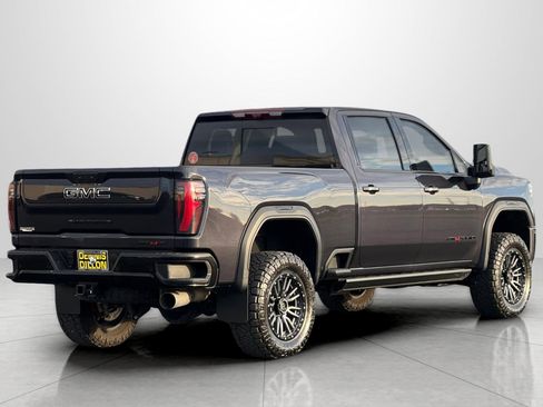 Used 2024 GMC Sierra 2500 AT4X image 4