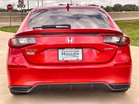Used 2025 Honda Civic Sport image 6