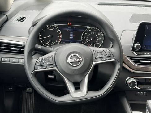 New 2026 Nissan Altima 2.5 SV FWD image 35