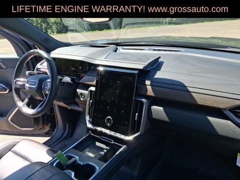 Used 2025 GMC Acadia Denali w/ LPO, Floor Liner Package AWD/4WD image 39