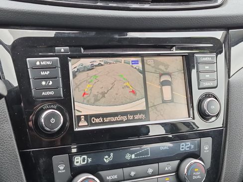 Used 2022 Nissan Rogue Sport SL image 14