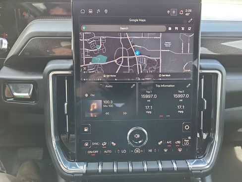 Used 2025 GMC Yukon Elevation w/ LPO, Yukon Black Package image 19