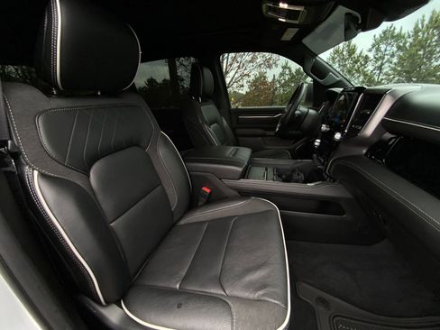 Used 2025 RAM 1500 Limited w/ Body Color Bumper Group image 16