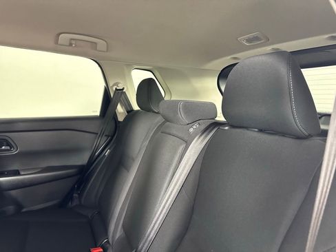 Used 2024 Nissan Rogue S image 24