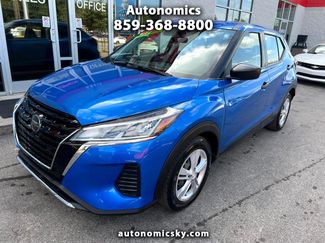 Used 2021 Nissan Kicks S image 1