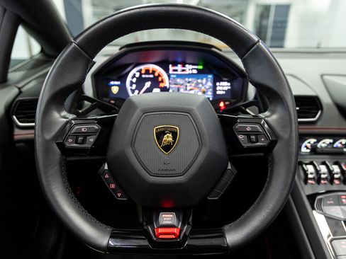 Used 2017 Lamborghini Huracan LP 610-4 AWD/4WD image 40