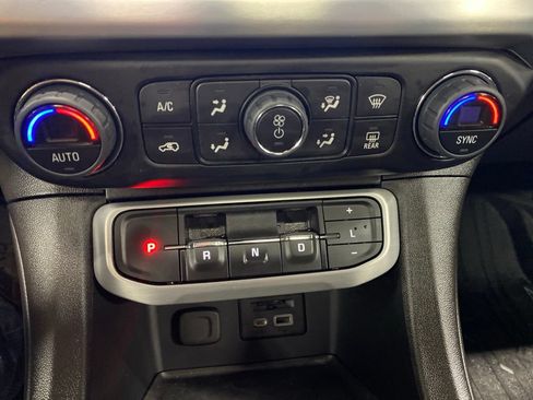 Used 2023 GMC Acadia SLT w/ Elevation Edition AWD/4WD image 48