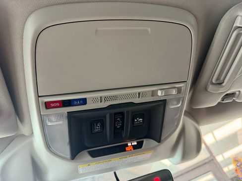 Used 2021 Subaru Forester Touring image 21