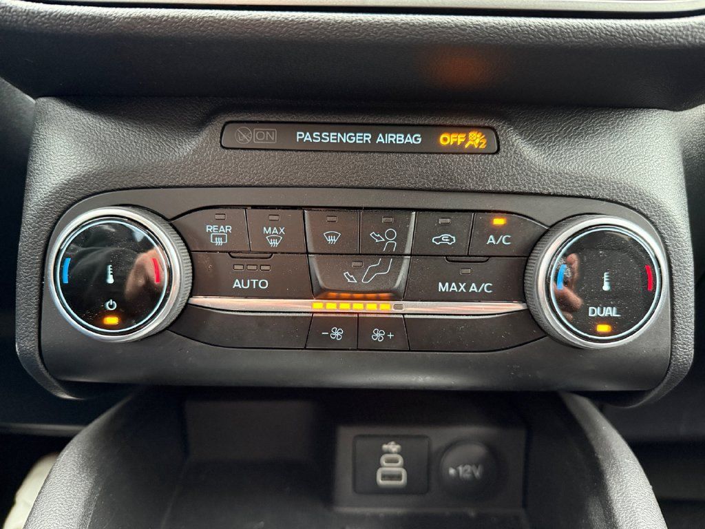 Used 2025 Ford Escape Active AWD/4WD image 29