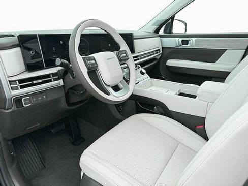 Used 2025 Hyundai Santa Fe Calligraphy image 15