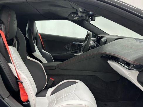 Used 2023 Chevrolet Corvette Stingray Premium Conv w/ Z51 Performance Package image 23