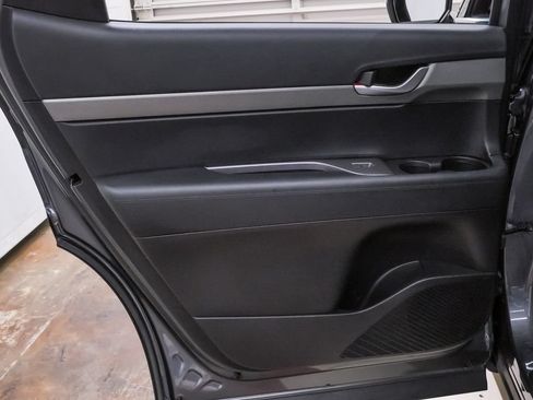Certified 2025 Hyundai Palisade SEL FWD image 27
