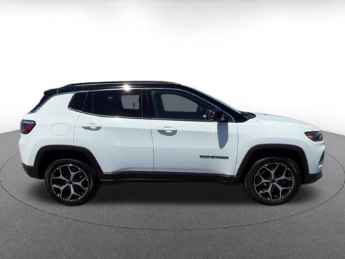 Used 2025 Jeep Compass Limited AWD/4WD image 16