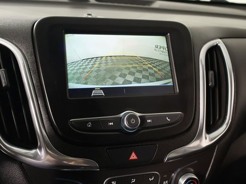Used 2019 Chevrolet Equinox LT w/ Driver Convenience Package AWD/4WD image 6