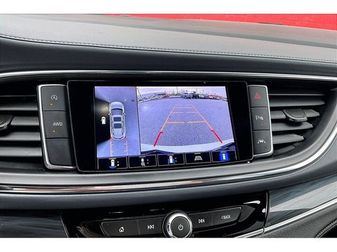 Used 2022 Buick Enclave Premium image 24