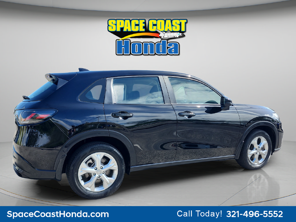 Used 2024 Honda HR-V LX image 3