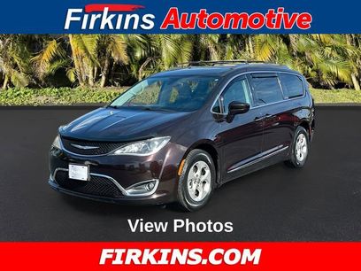 Used 2017 Chrysler Pacifica Touring-L Plus