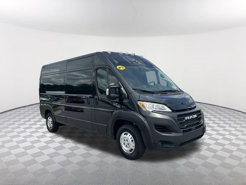 Used 2025 RAM ProMaster 2500 FWD image 3