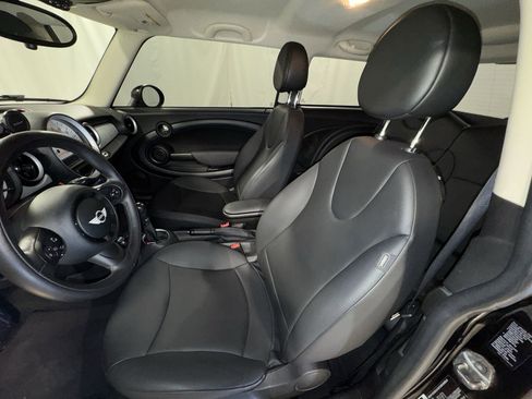 Used 2013 MINI Cooper Hardtop image 16