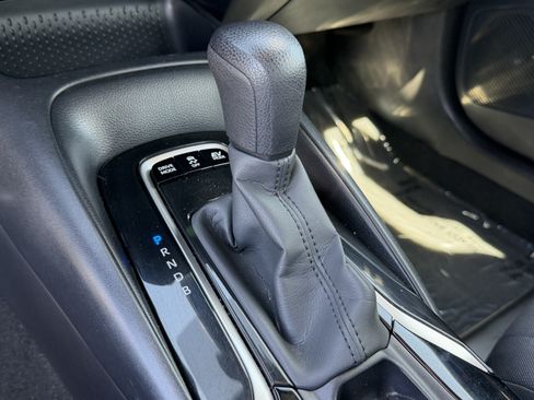 Used 2022 Toyota Corolla LE w/ Carpet Mat Package (TMS) FWD image 22
