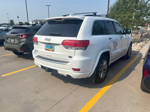 Used 2016 Jeep Grand Cherokee Overland w/ Advanced Technology Group AWD/4WD image 3