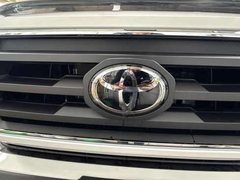 Used 2023 Toyota Tacoma SR image 28