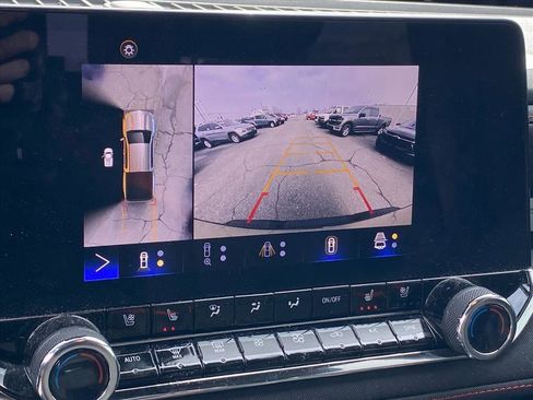 Used 2023 Chevrolet Colorado Z71 w/ Z71 Convenience Package 2 image 16