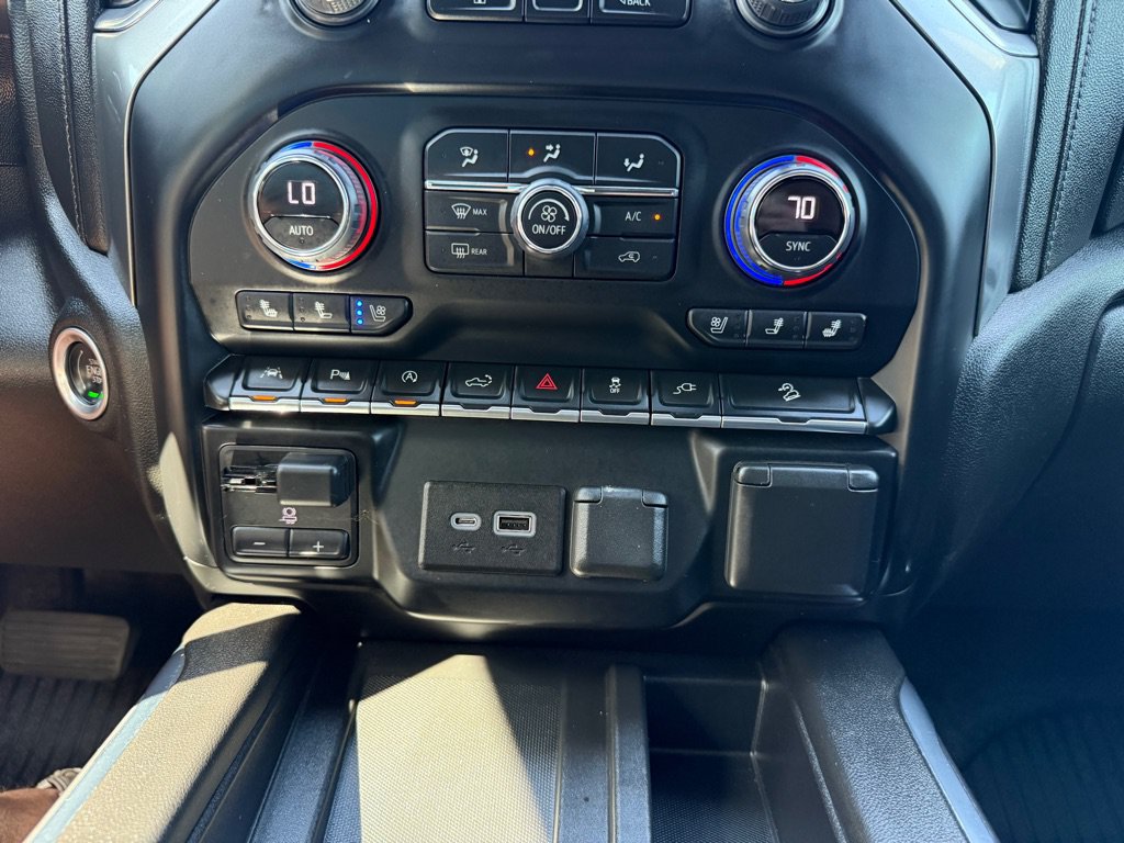 Used 2022 Chevrolet Silverado 1500 LTZ w/ LTZ Premium Texas Edition AWD/4WD image 33