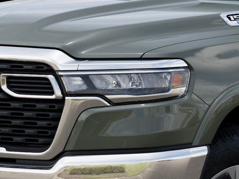 New 2026 RAM 1500 4x4 Crew Cab image 11