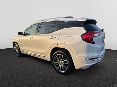 Used 2024 GMC Terrain Denali w/ Denali Premium Package image 7