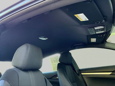 Used 2019 Honda Civic Sport image 25
