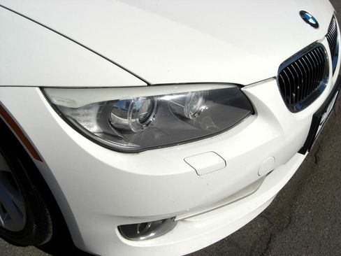 Used 2012 BMW 328i Convertible image 4