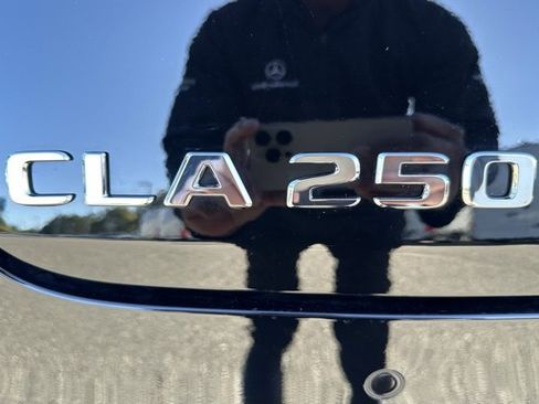 Used 2025 Mercedes-Benz CLA 250 4MATIC image 9