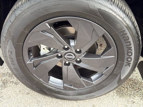 New 2026 Nissan Rogue SV AWD/4WD image 9