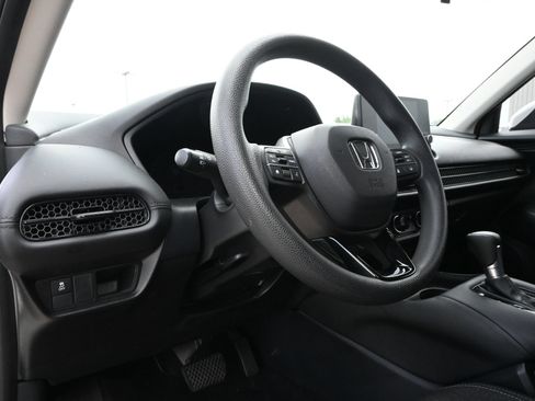 Used 2023 Honda HR-V LX image 14
