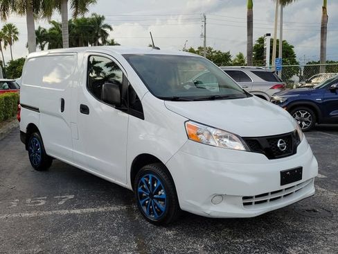 Used 2021 Nissan NV200 S FWD image 2