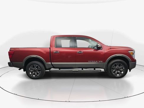 Used 2019 Nissan Titan Platinum Reserve image 11
