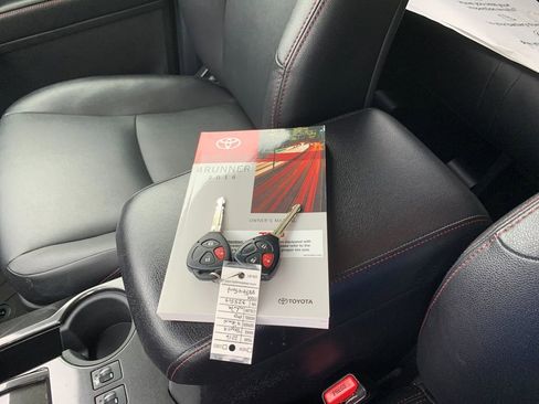 Used 2016 Toyota 4Runner TRD Pro AWD/4WD image 9