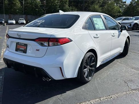New 2026 Toyota Corolla SE FWD image 3