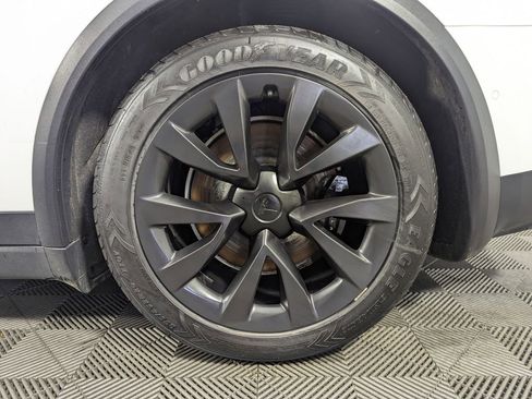 Used 2022 Tesla Model X Plaid image 26