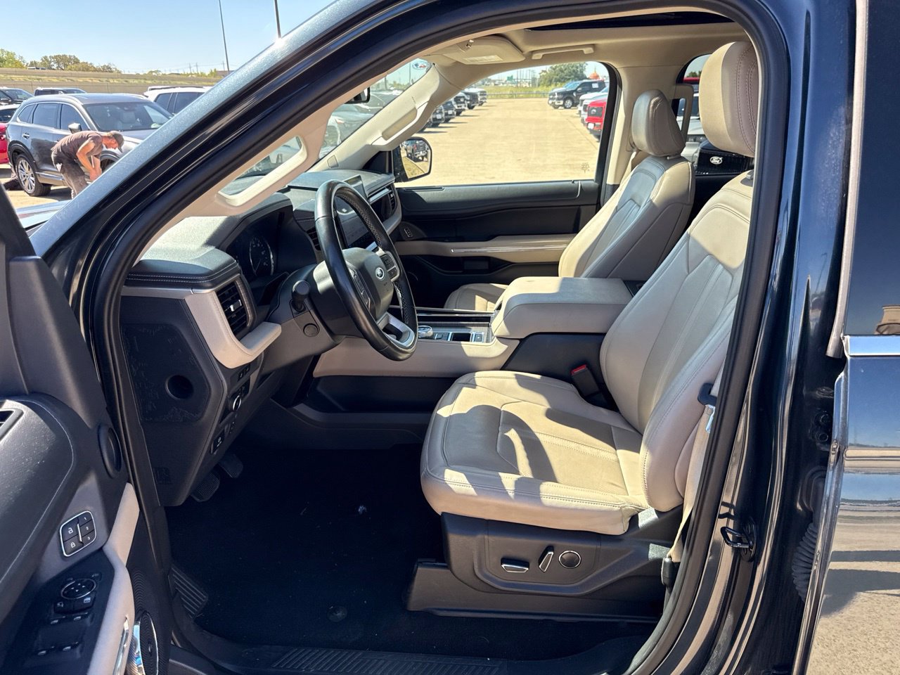 Used 2024 Ford Expedition Max Limited RWD image 20