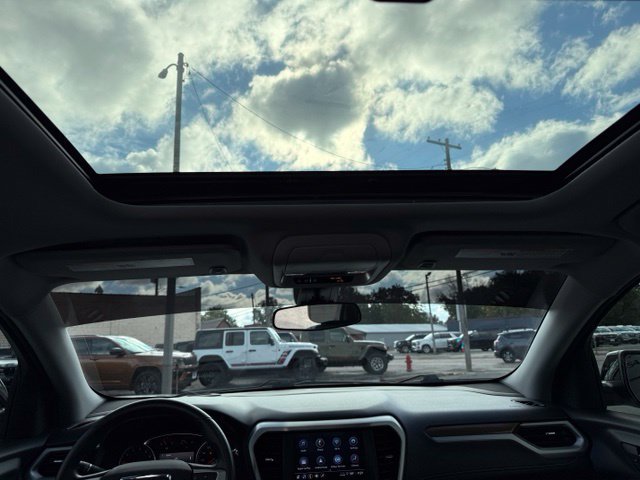 Used 2021 GMC Acadia SLE w/ Driver Convenience Package FWD image 21