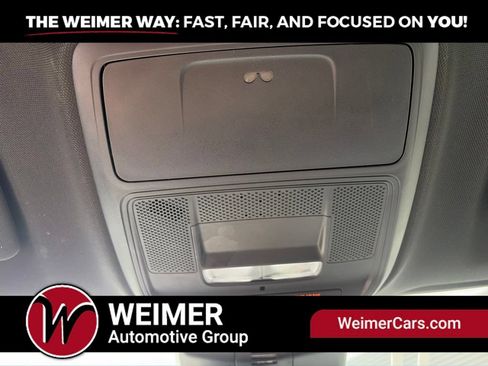 Used 2025 Chevrolet Traverse LT AWD/4WD image 27